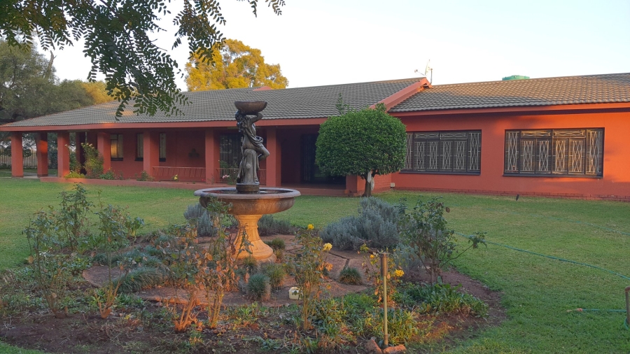 To Let commercial Property for Rent in Rietfontein A H North West